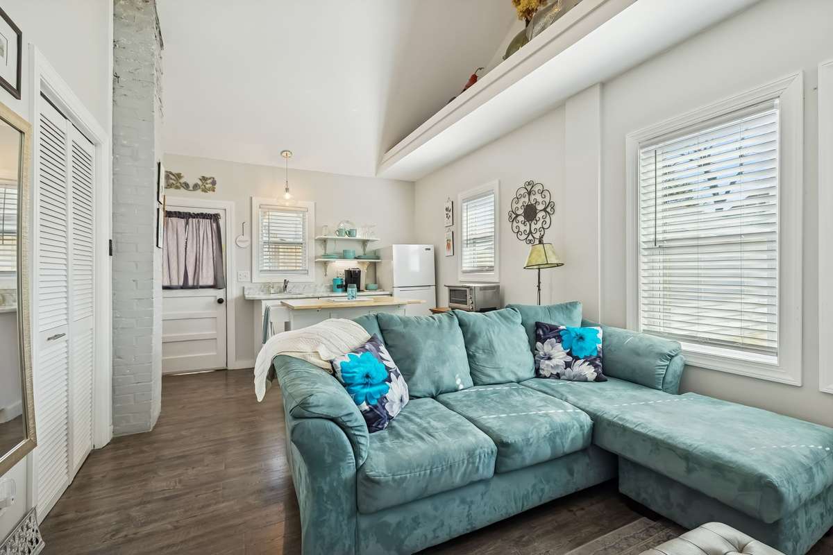 detached apartment