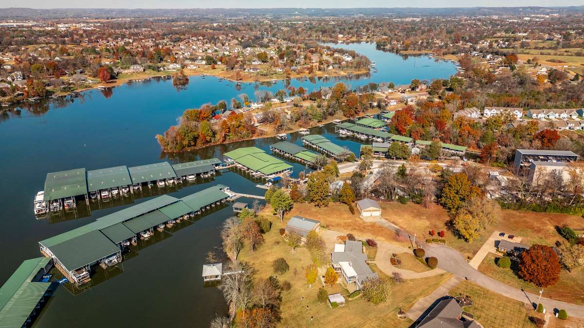 Such an affordable way to live walkable to your boat!