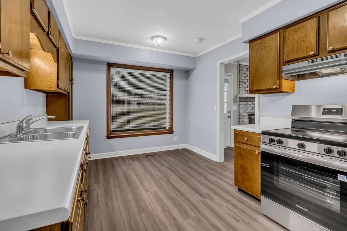 Fresh paint makes this move-in stress free