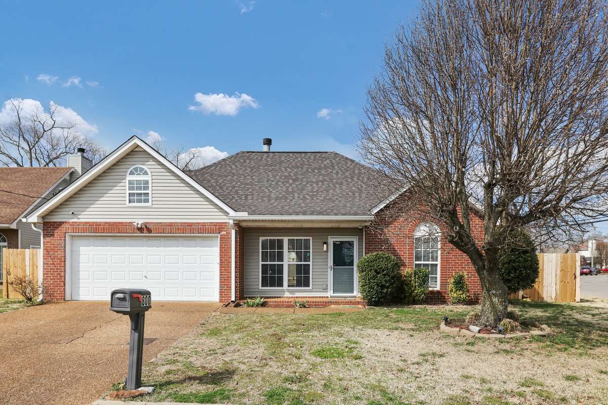 Beautiful home in Lakewood Village!