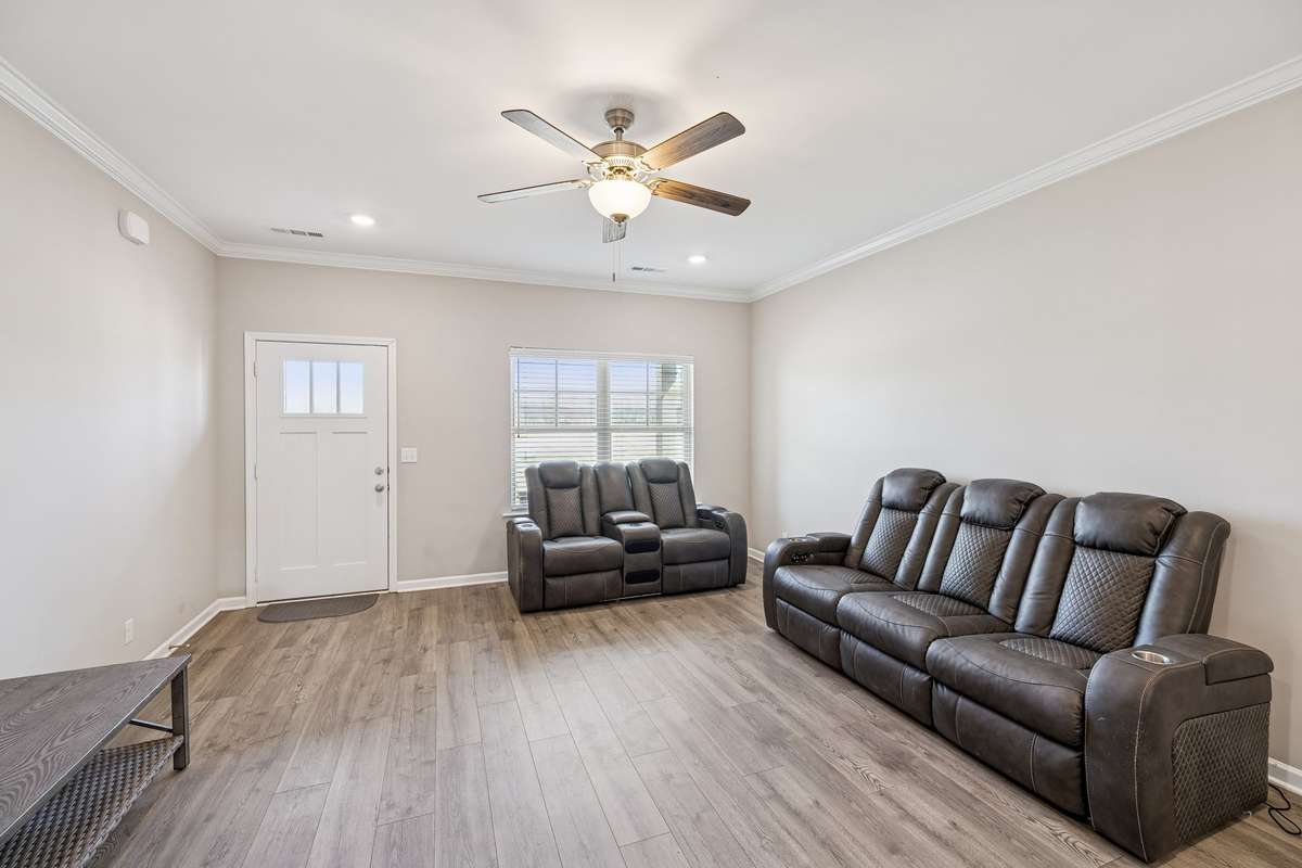 Warm, neutral color palette with crown molding ready for your personal decor style! 501 Ruby Cate Way, Murfreesboro, TN 37128