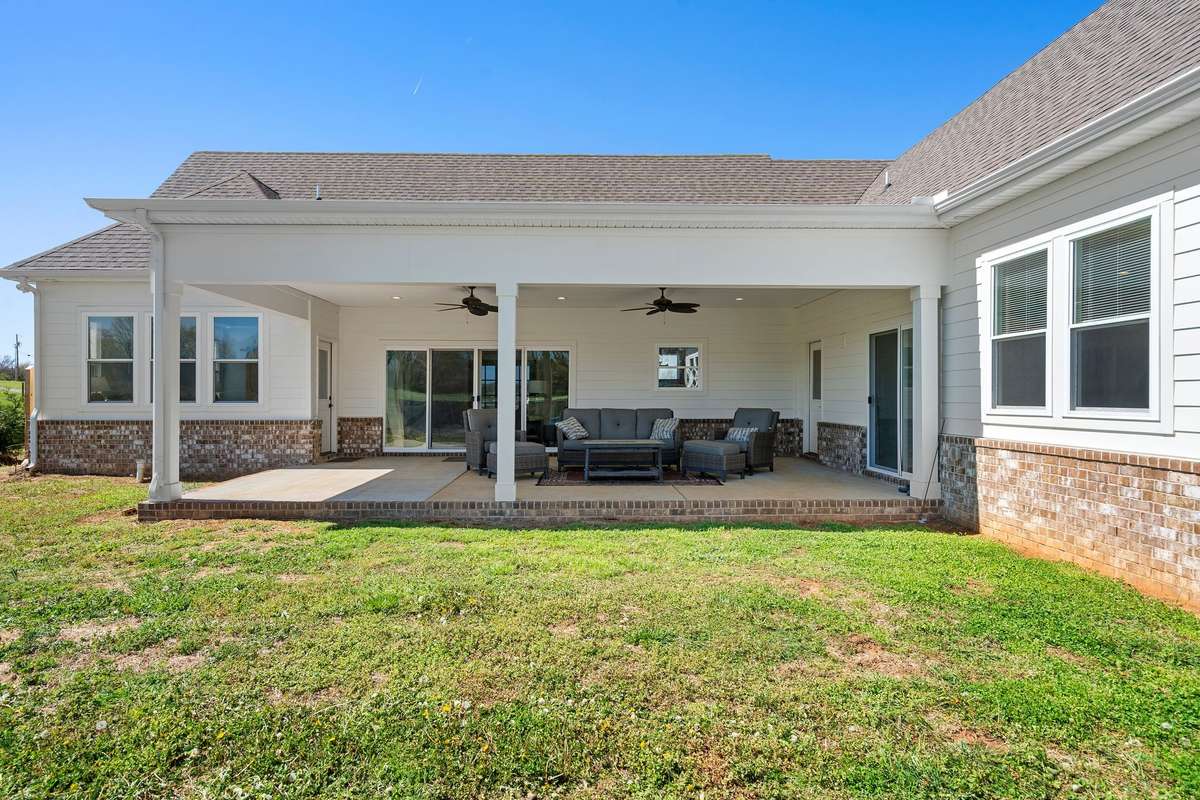 Plenty of space for outdoor lounging!
