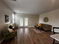 End units always bring in extra light with two extra windows!