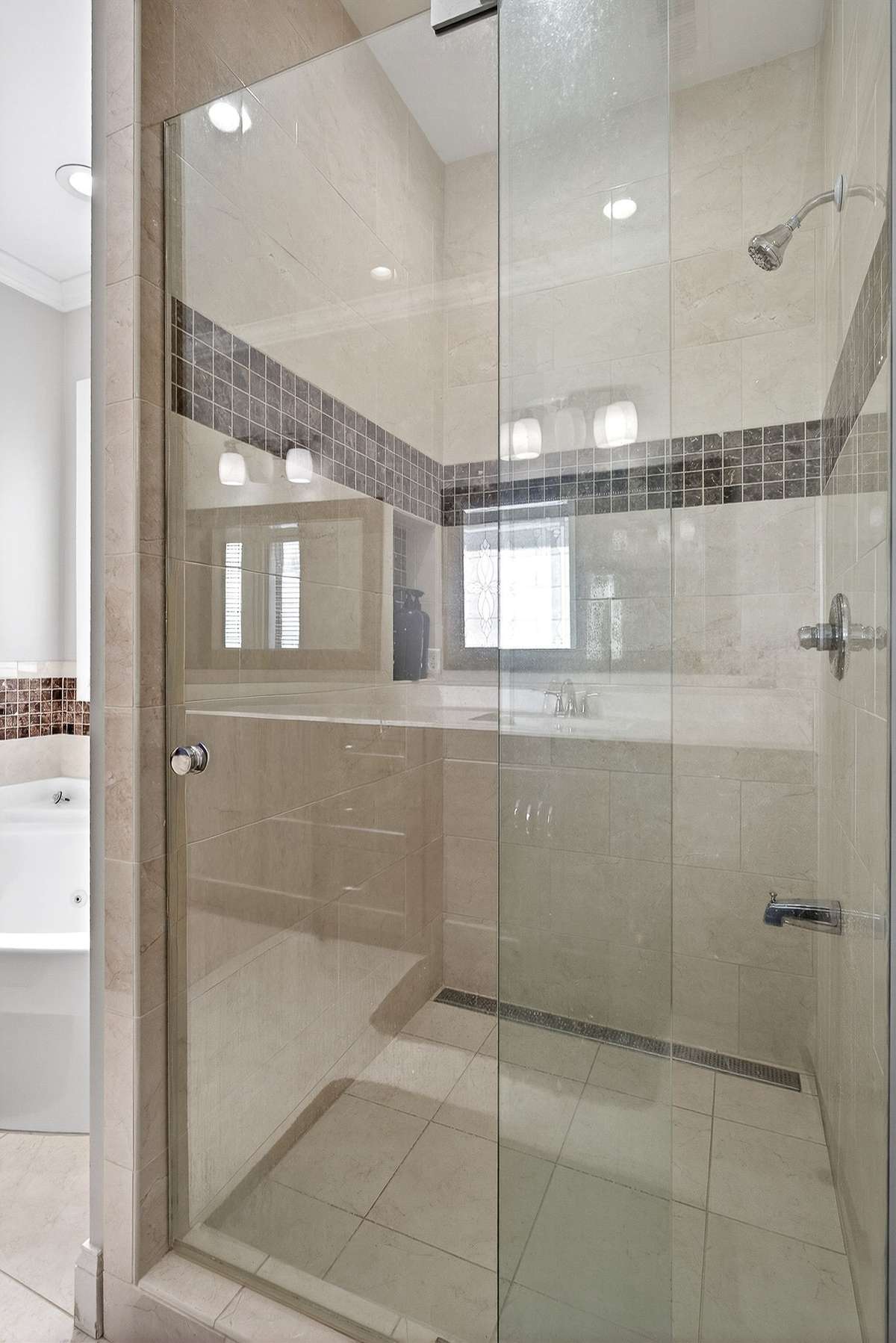 PRIMARY SHOWER
