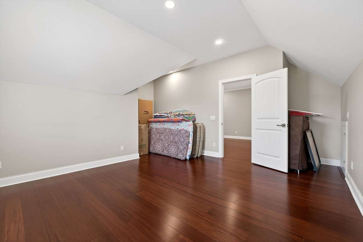 BONUS ROOM
