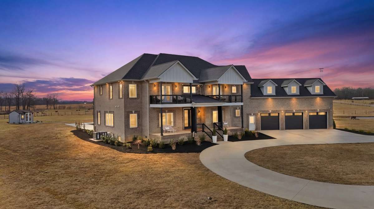 Welcome to 353 Oak Plains Road