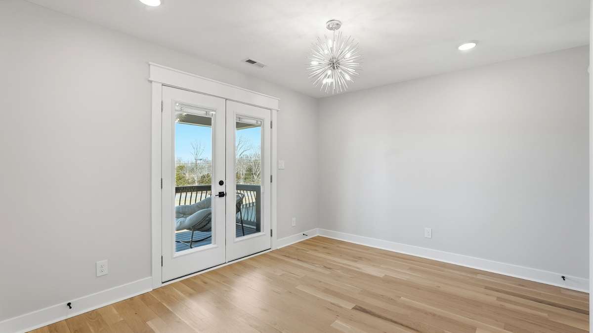 Second Floor Bedroom, Private Deck