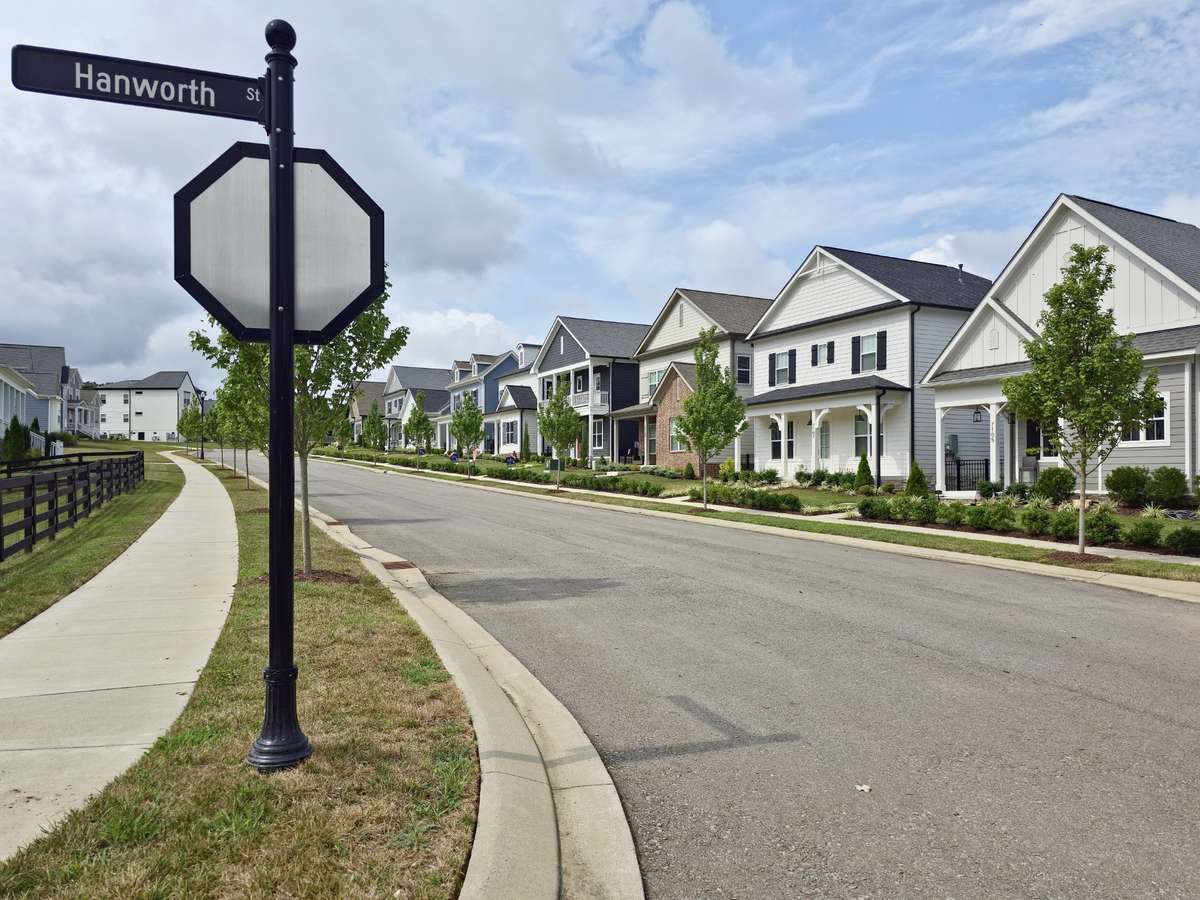 Wynwood Park blends natural beauty with modern living, offering a tranquil environment just minutes away from Fairview's City Center.