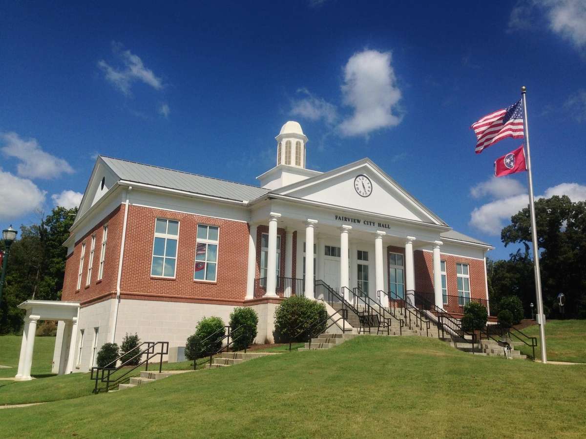 Small-town heart with big-city convenience. From festive community gatherings at City Hall to the growing local shops and dining, Fairview offers a tight-knit community feel just a short drive from the energy of Nashville.