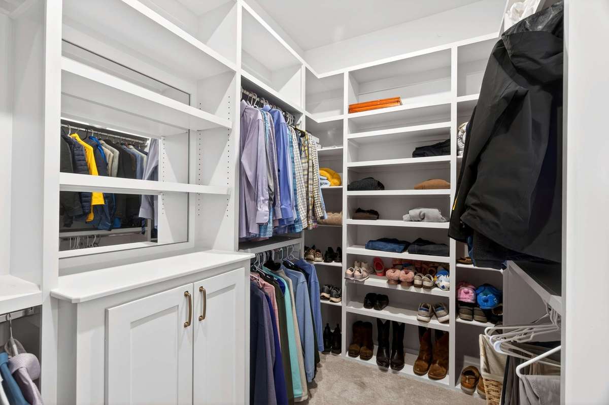 Primary closet #2