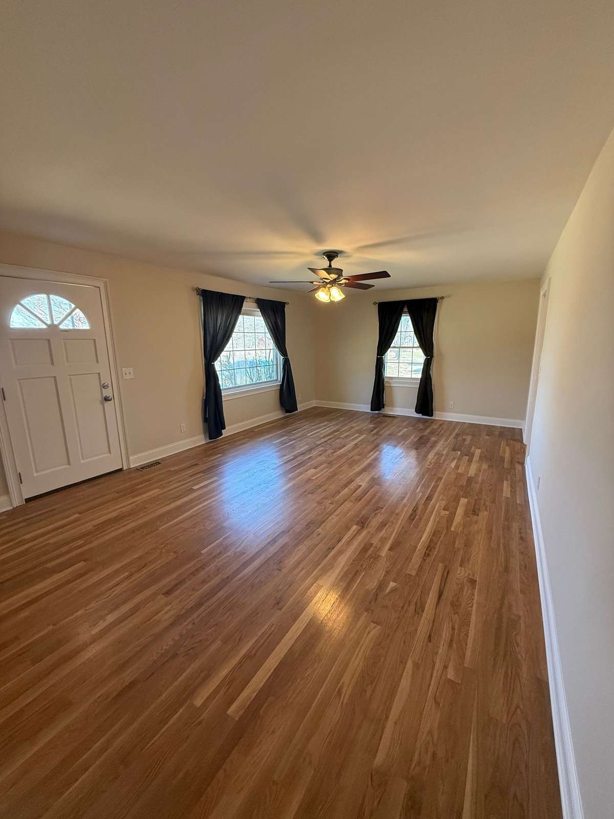 1353 Livingroom