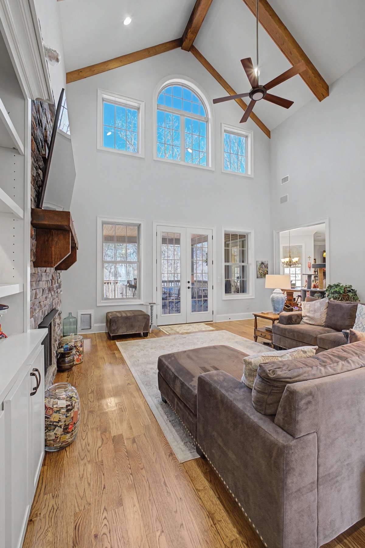 Custom cathedral ceiling in great room
