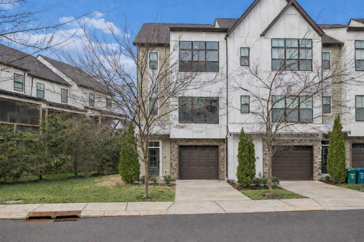 End-Unit, Upgraded Townhome in Prime West Nashville Location