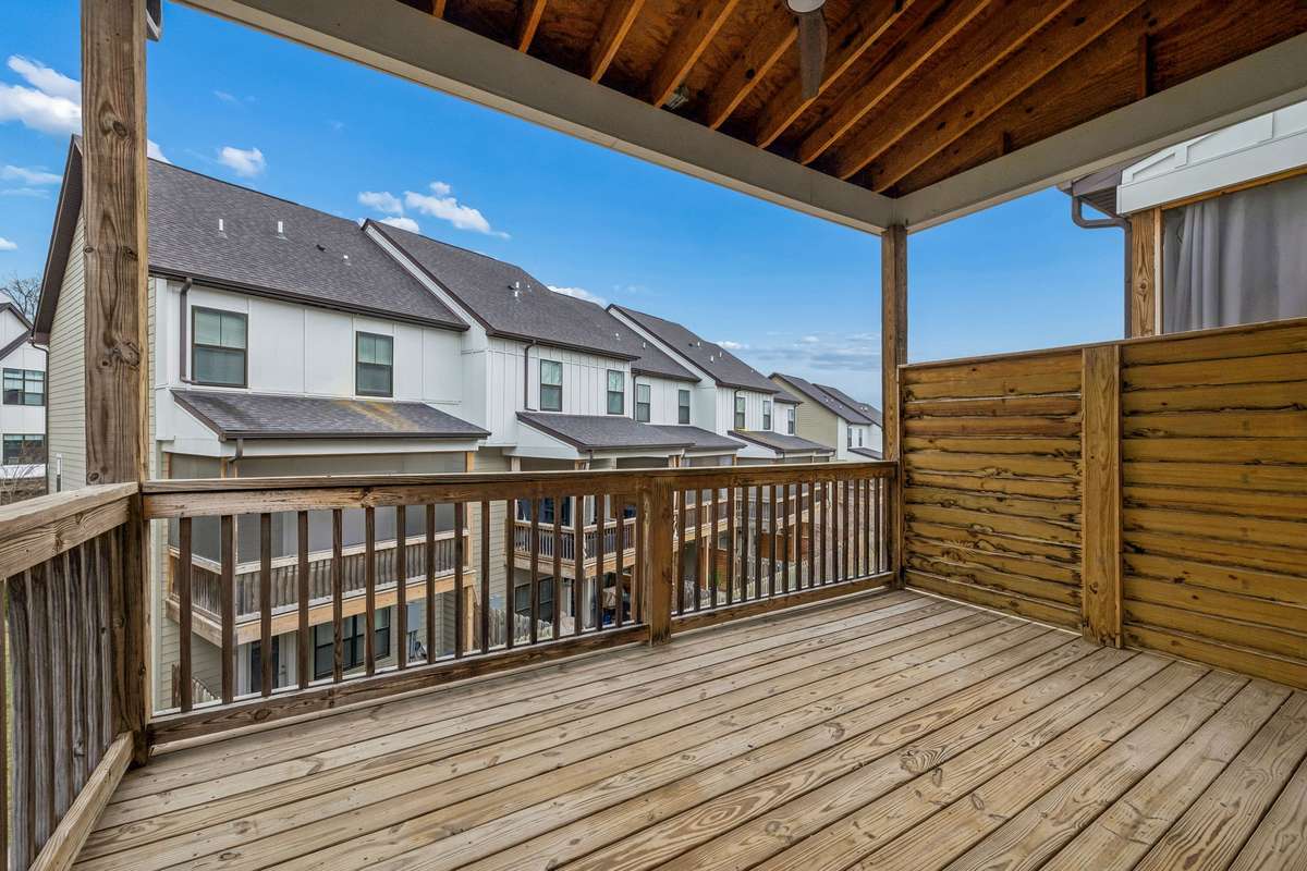 Covered Back Deck off of the 2nd Level with Ceiling Fan