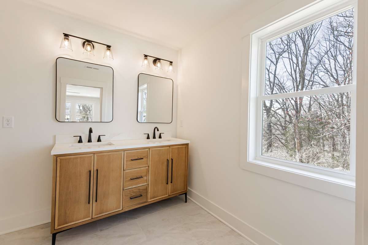 Double vanity primary bath