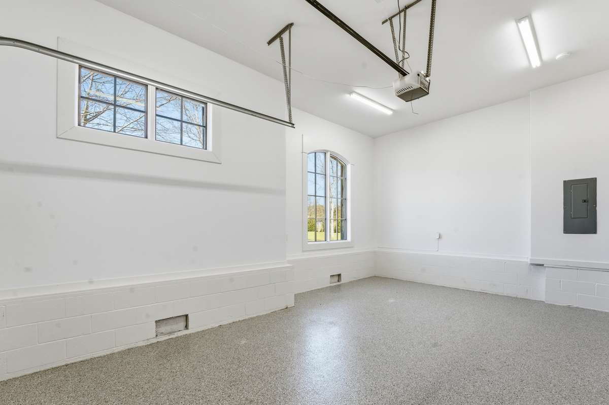 secondary garage