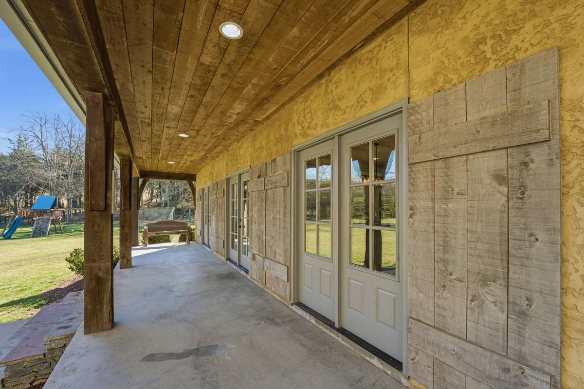Guest house porch