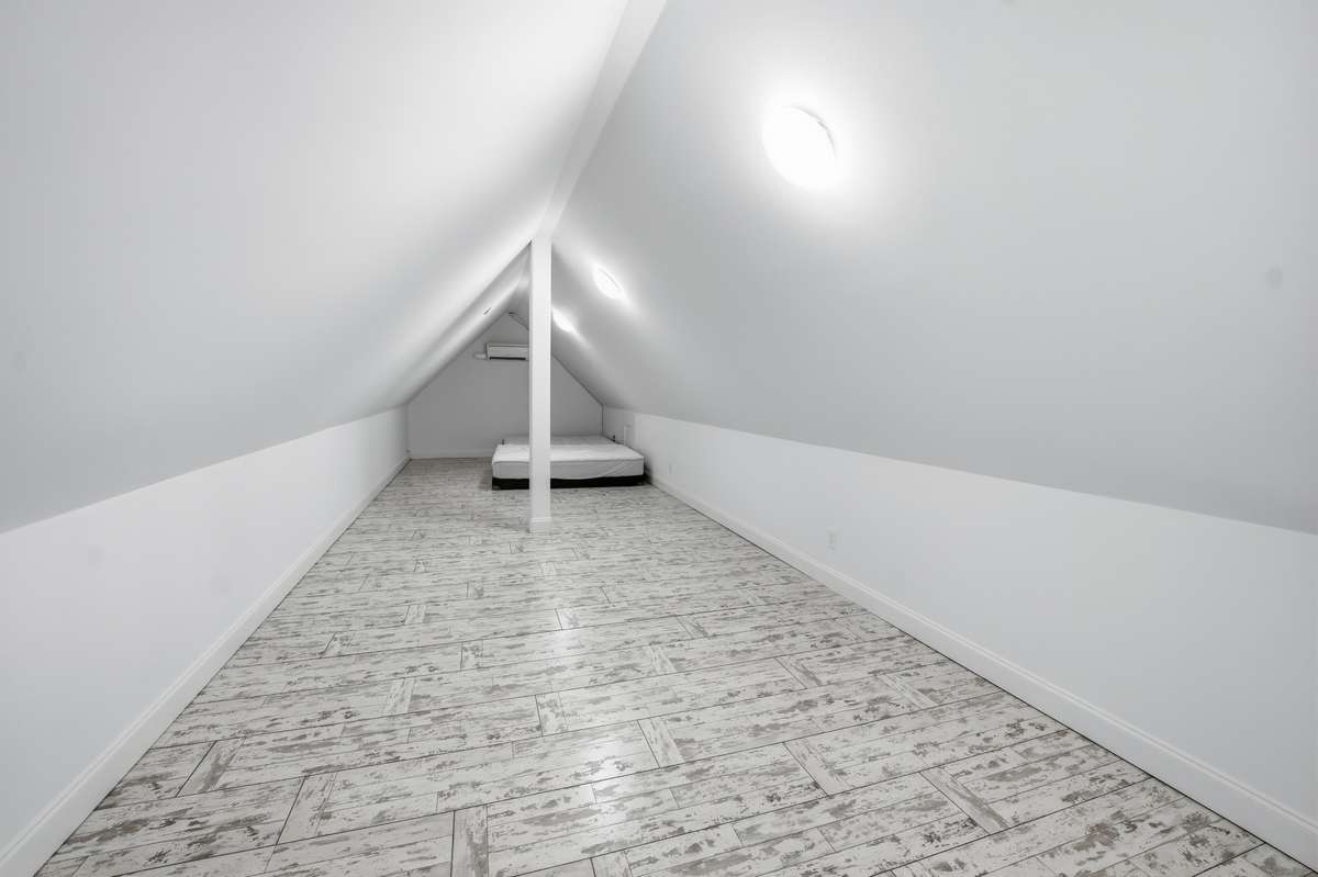 Guest house upstairs loft