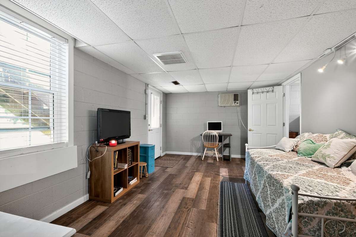 Downstairs bedroom 2 has exterior door for easy in/out.