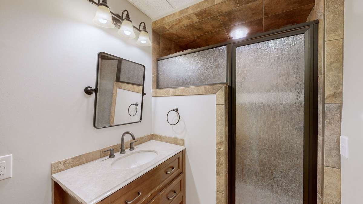 Fully equipped and ready for large parties.  Two full baths that mirror one another offer extra bath space for lots of guests.