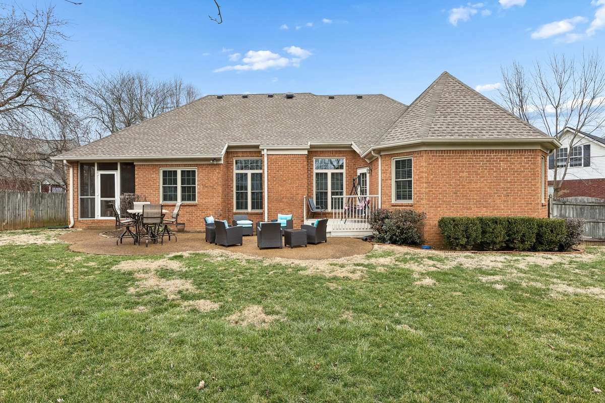 Full brick home has newer Pella windows and premium faux wood blinds throughout!  2409 Amber Glen Court, Murfreesboro, TN 37128