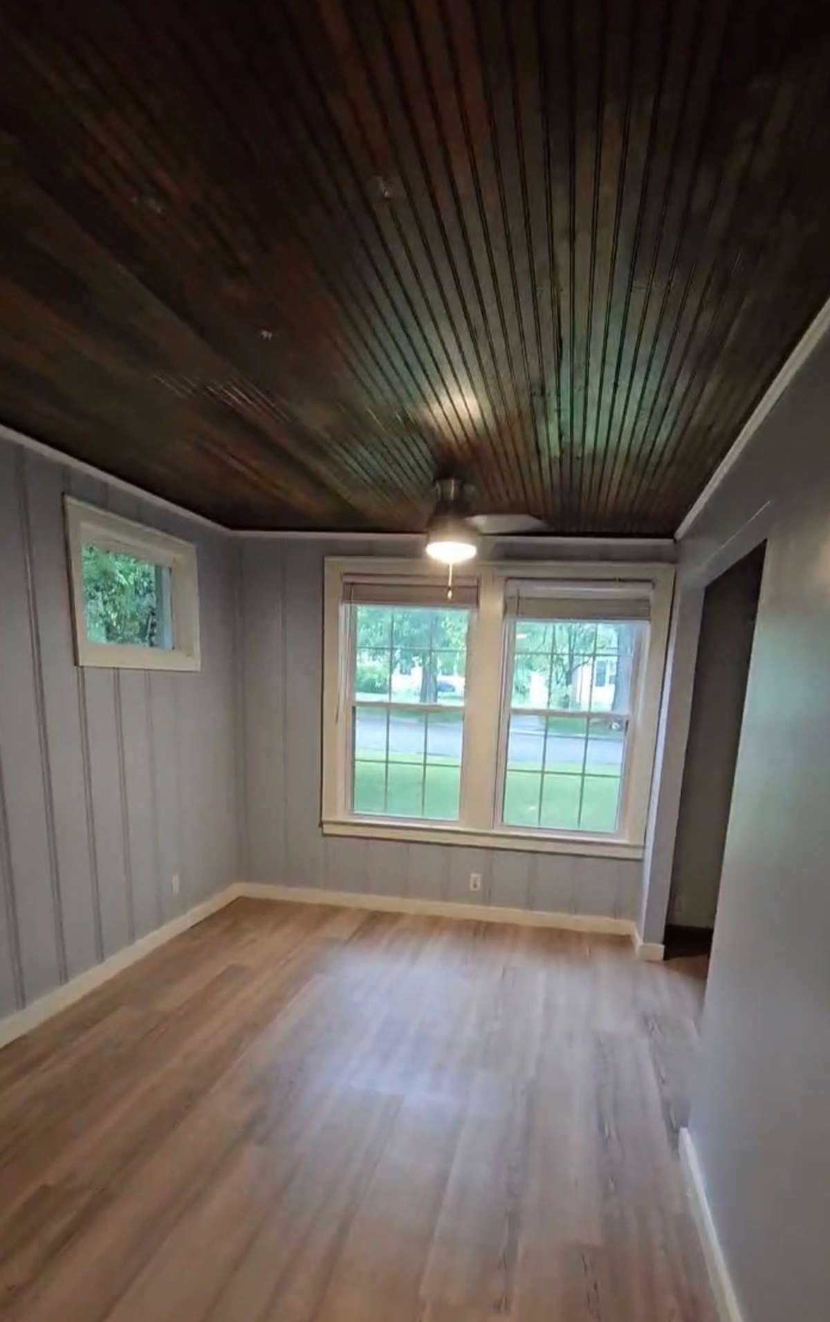 Den/3rd Bedroom
