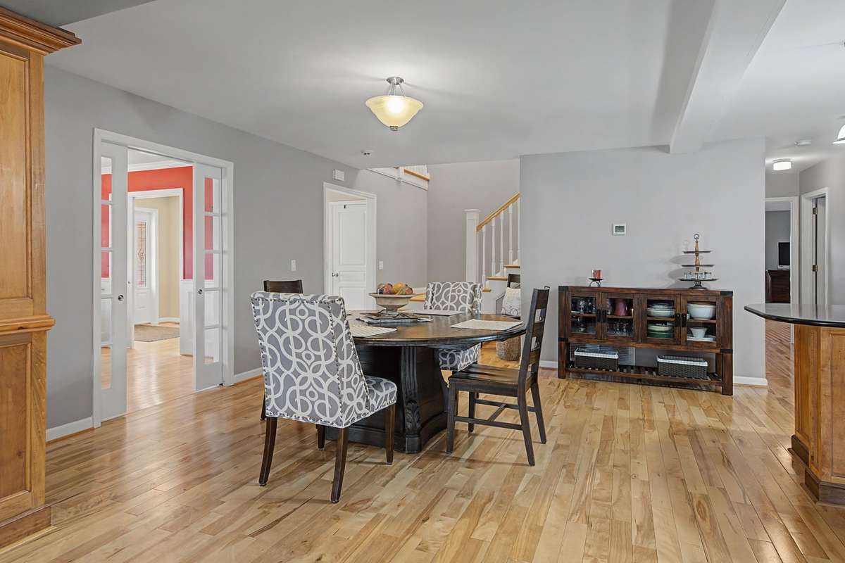 Large eat-in kitchen