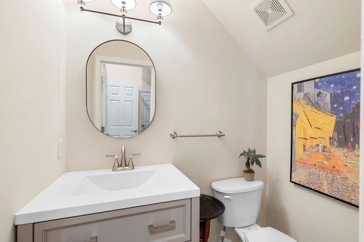 bathroom in bonus room