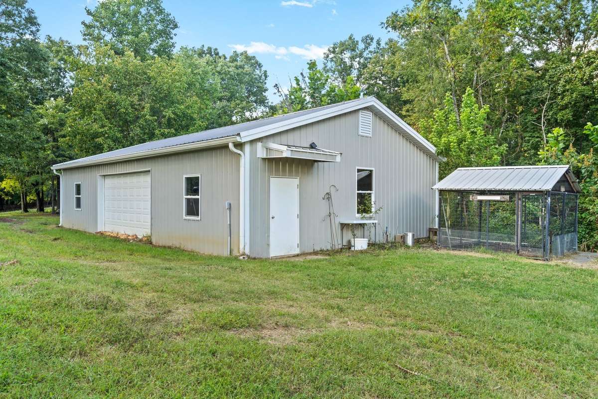 Garage/Barn Chicken coupe
