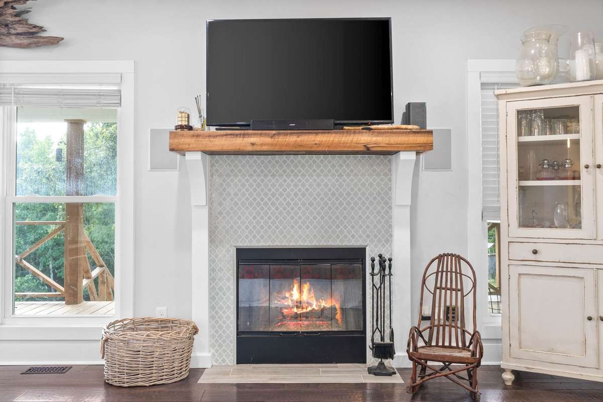 Gas fireplace