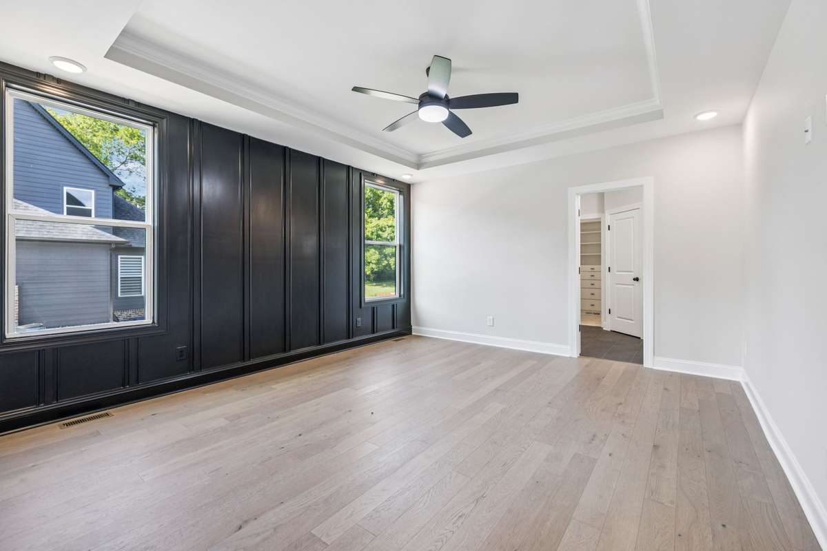Photos of real pics of a home that was built in Bell Buckle,  buyers will have the option to make their interior and exterior selections.