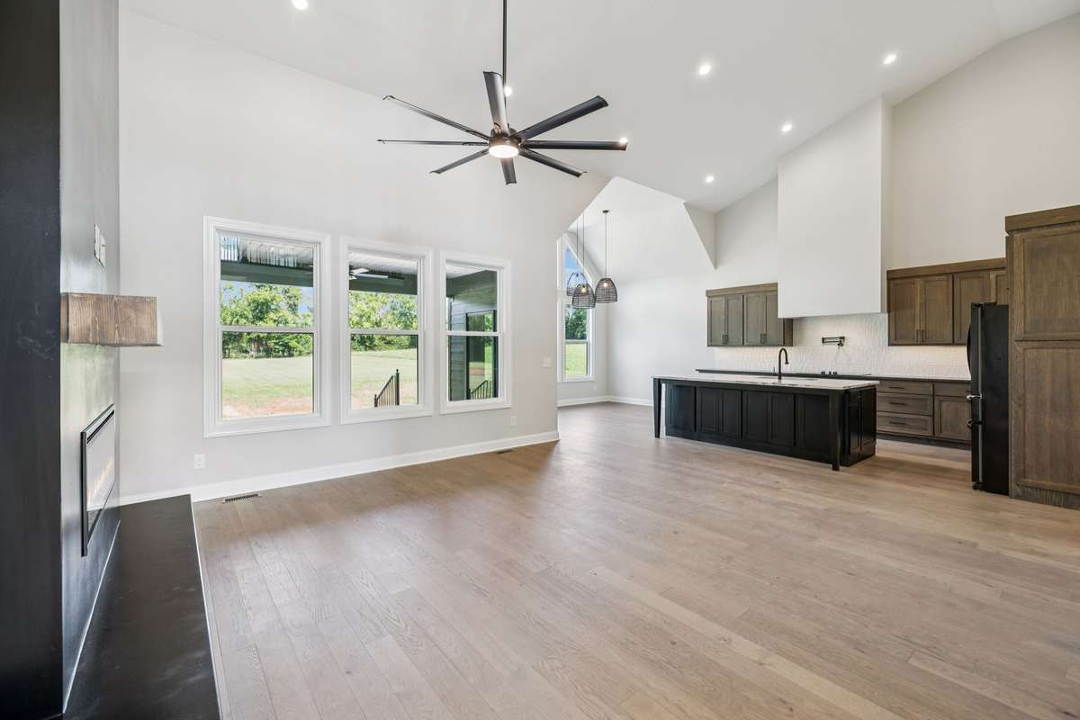 Photos of real pics of a home that was built in Bell Buckle,  buyers will have the option to make their interior and exterior selections.
