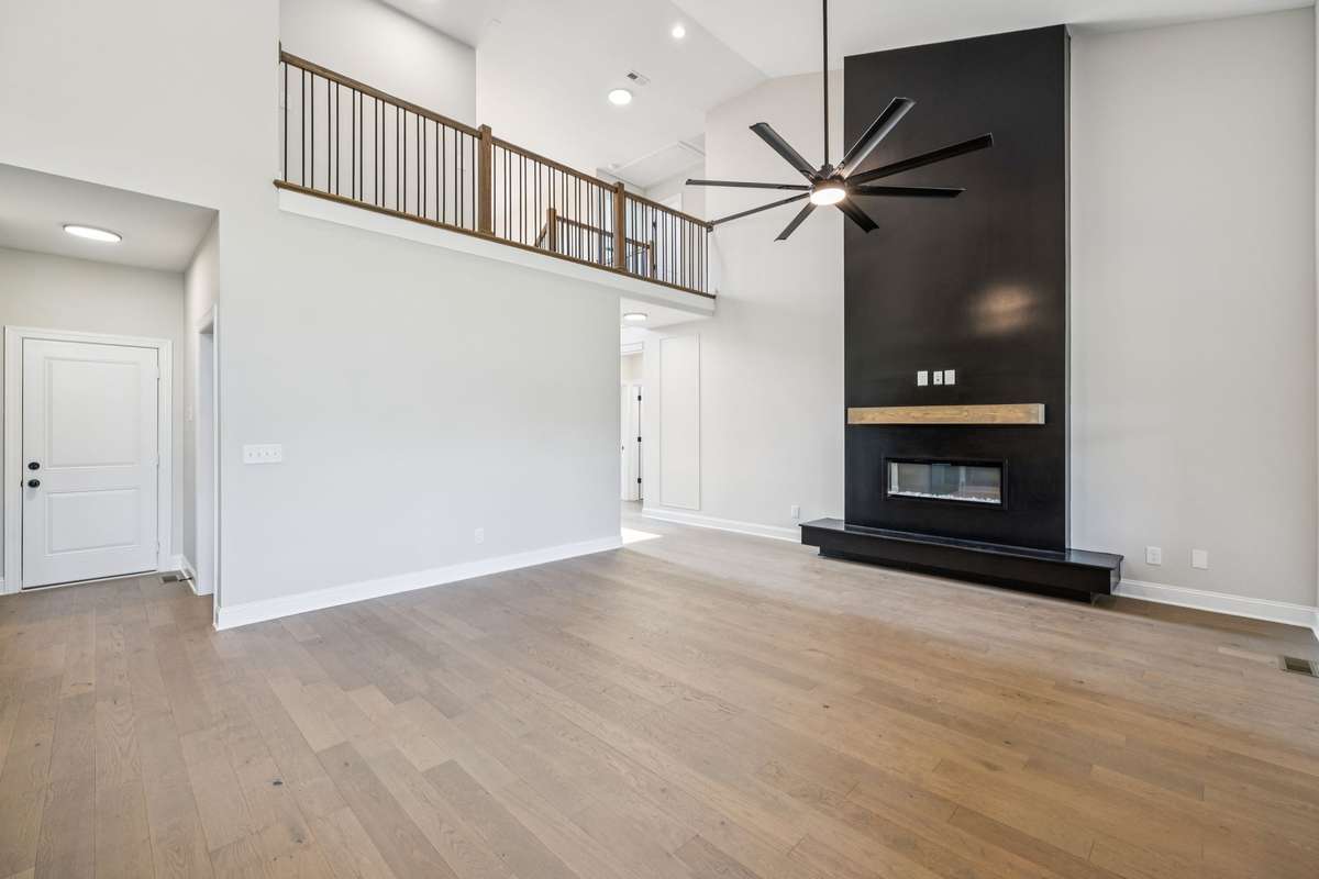 Photos of real pics of a home that was built in Bell Buckle,  buyers will have the option to make their interior and exterior selections.