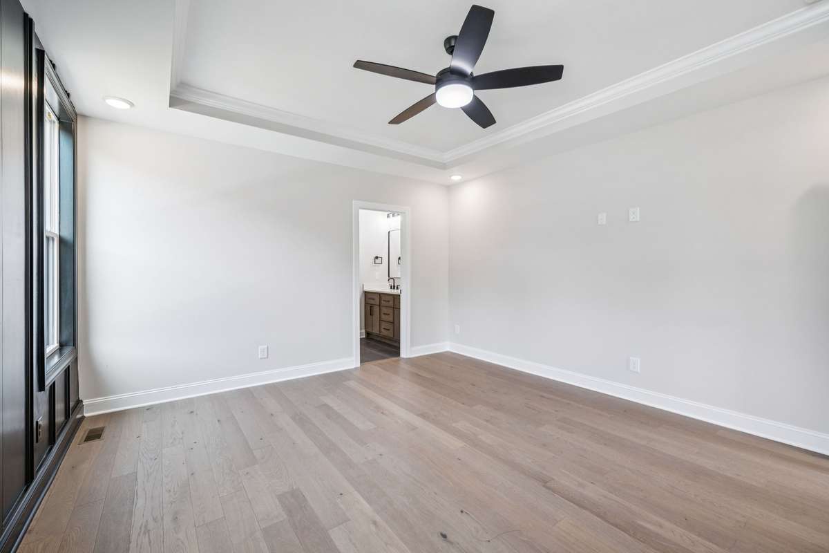 Photos of real pics of a home that was built in Bell Buckle,  buyers will have the option to make their interior and exterior selections.
