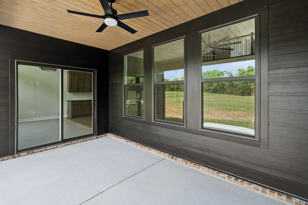 Photos of real pics of a home that was built in Bell Buckle,  buyers will have the option to make their interior and exterior selections.