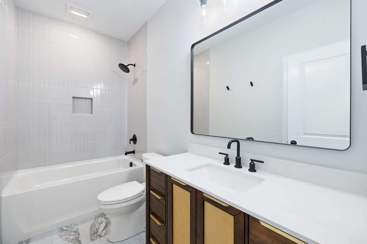 Photos of real pics of a home that was built in Bell Buckle,  buyers will have the option to make their interior and exterior selections.