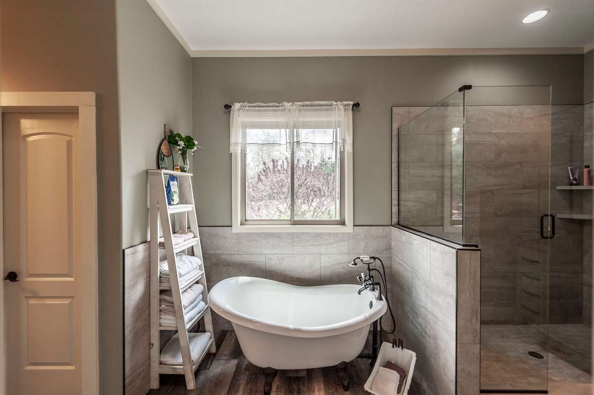 Ensuite bath with Soaker Tub and separate shower