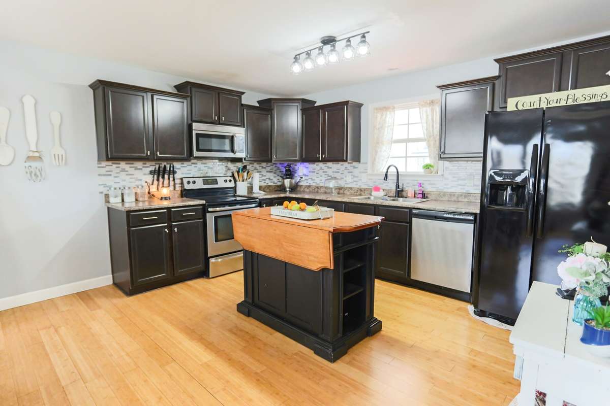 Spacious kitchen area