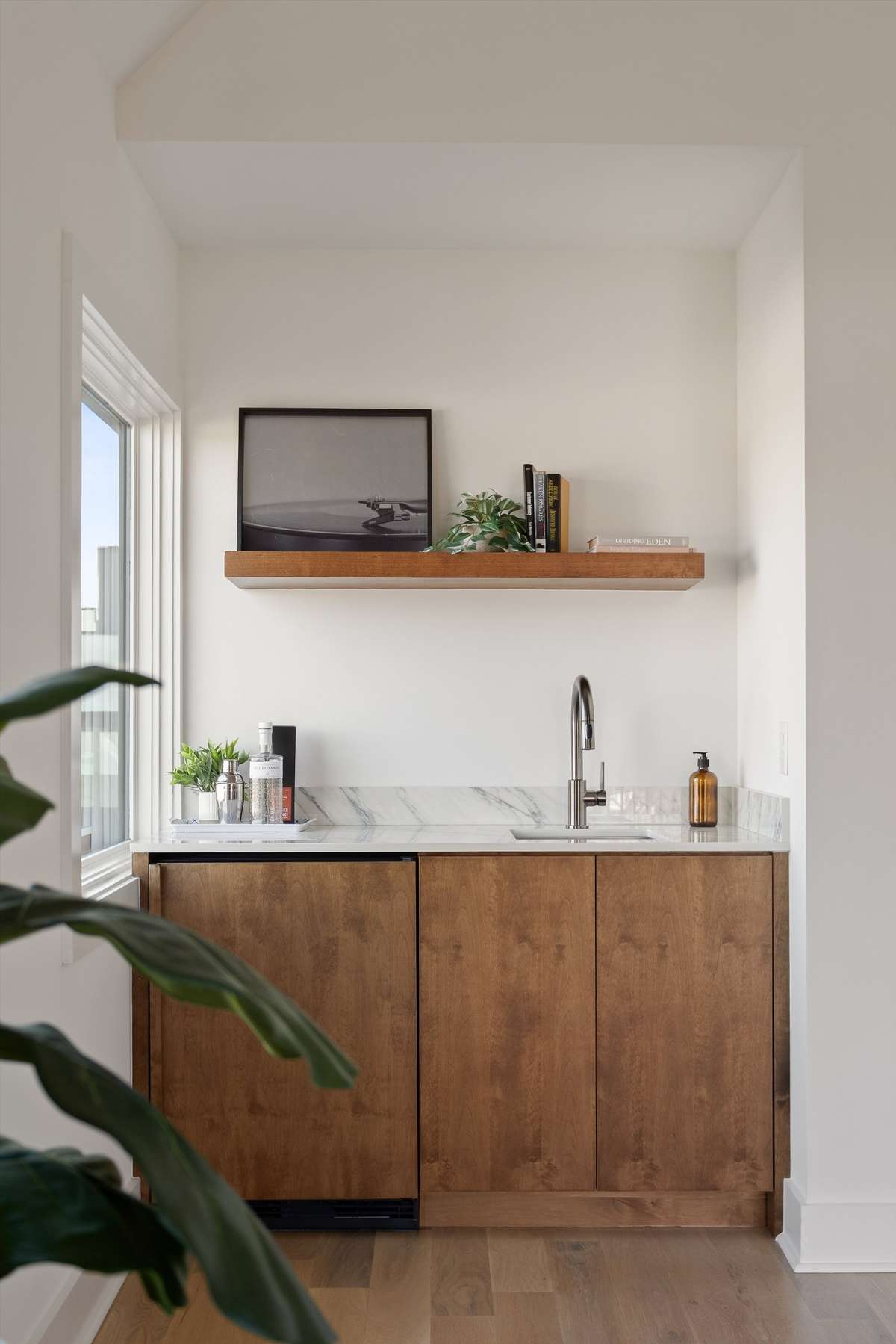 Wet bar!