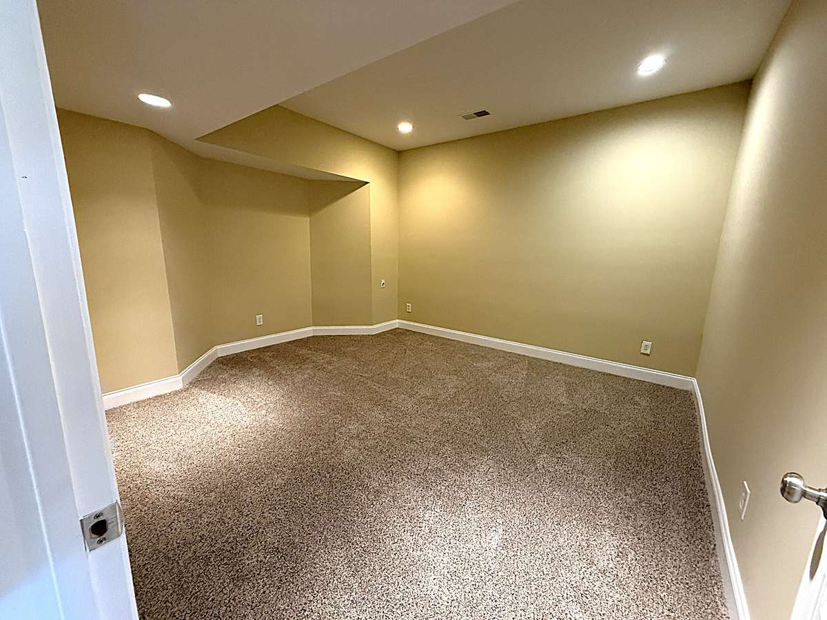 Basement Room 1/ Kids Playroom