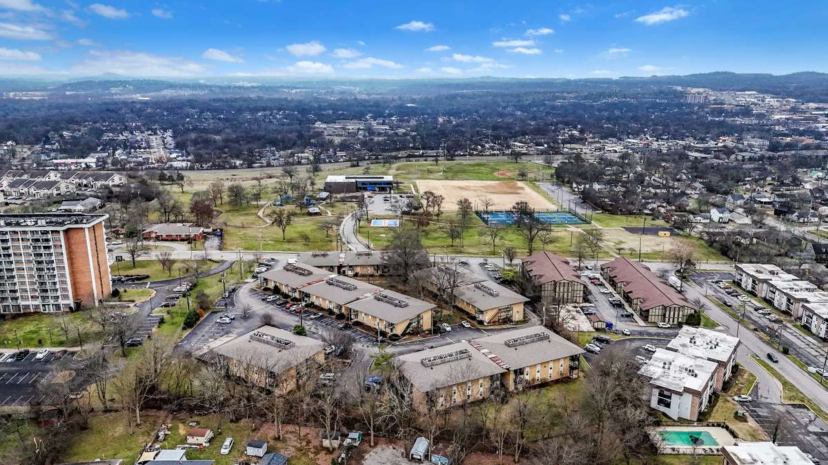 Walking distance to Madison Park