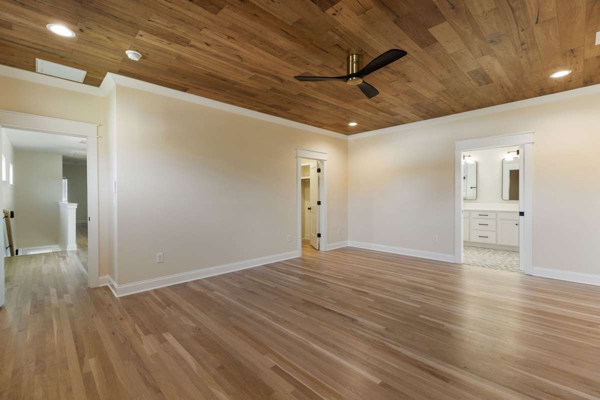 Large bath and huge walk in closet with built ins!