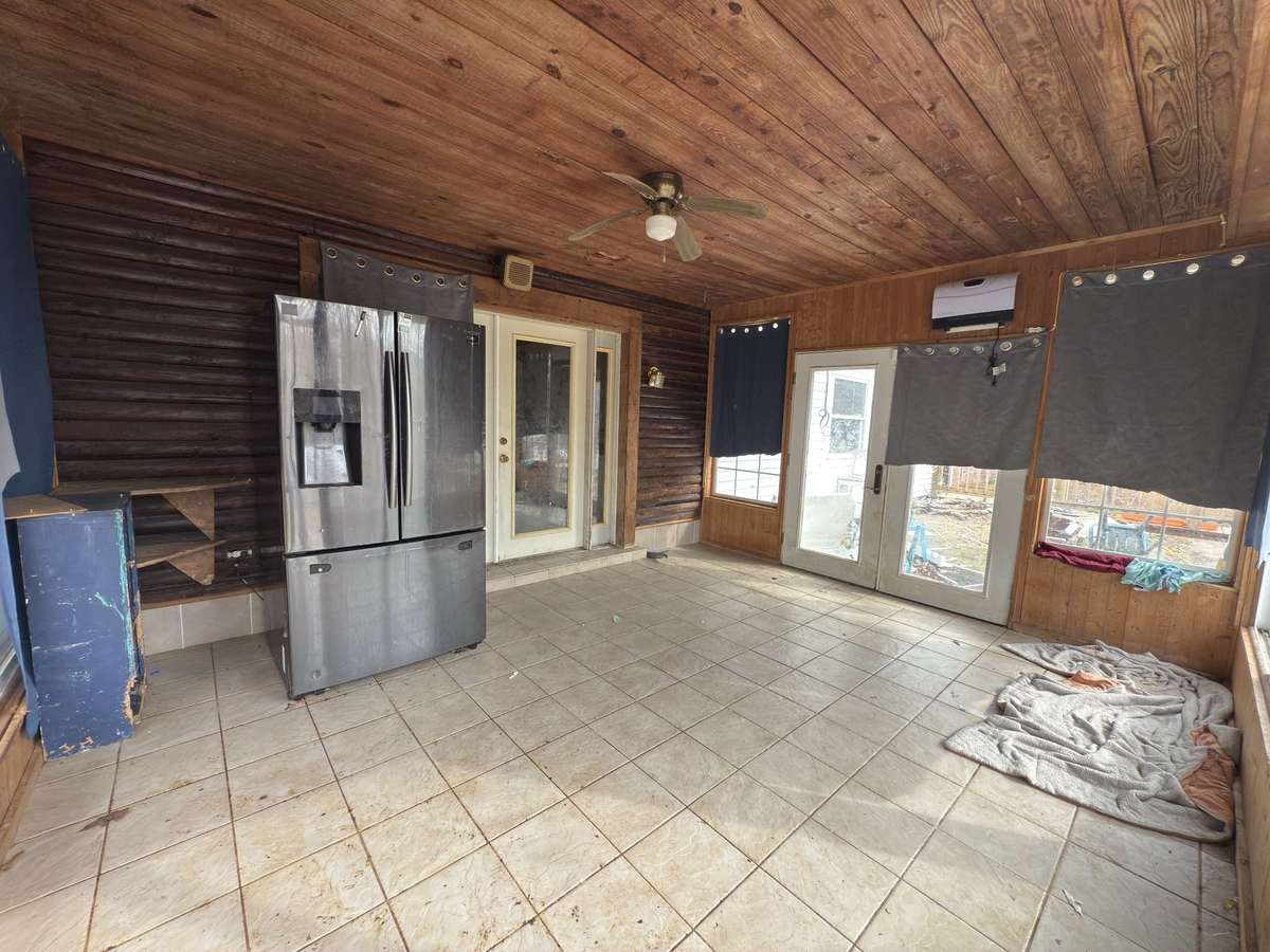 Sun room off the kitchen