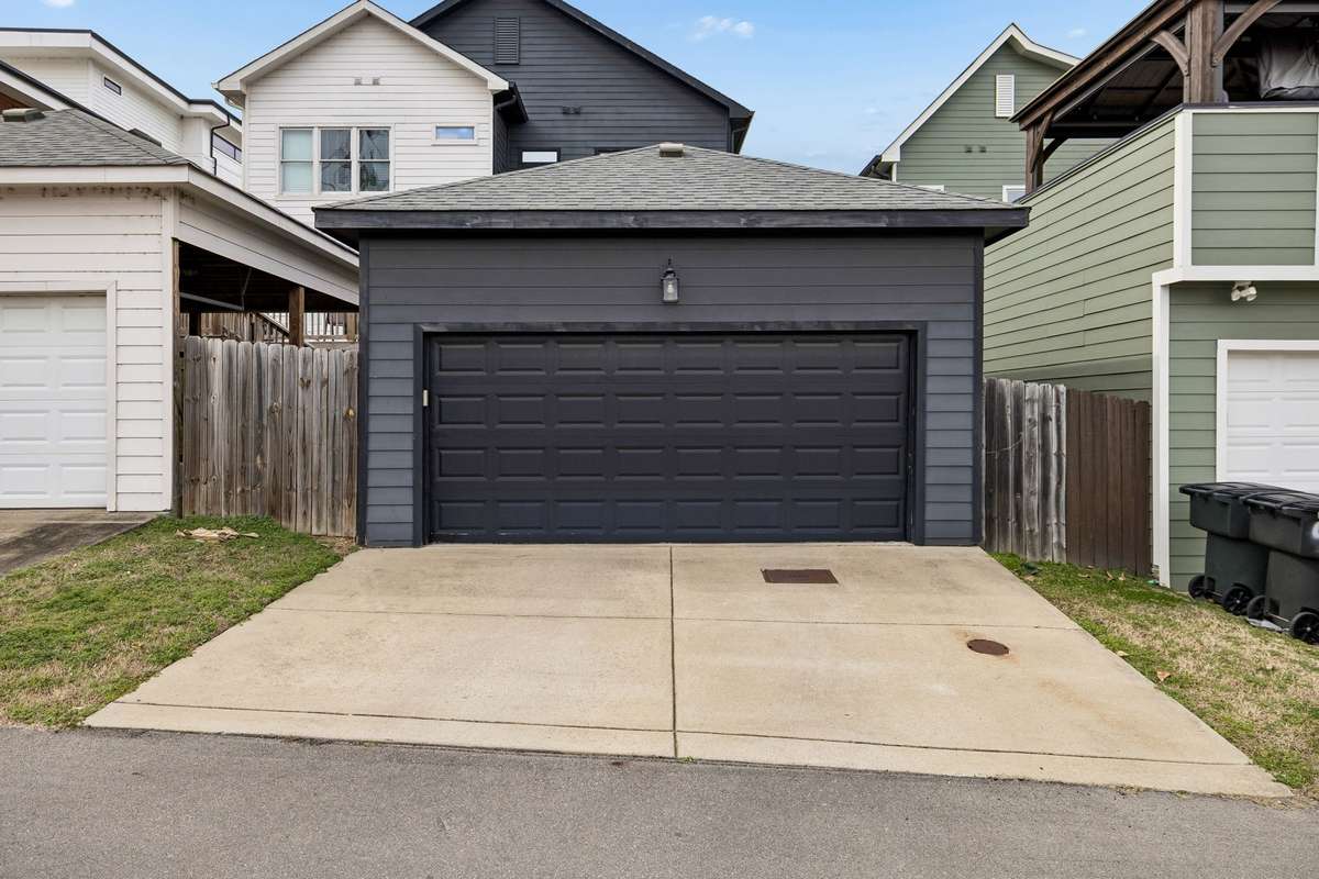 Detached 2-car garage with alley access. So convenient.