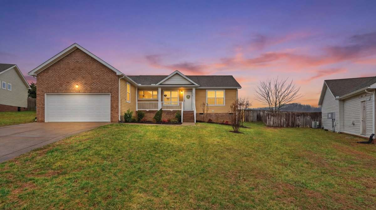 Welcome home to 2013 Vancroft