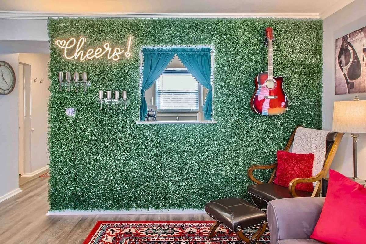 Themed Lounge