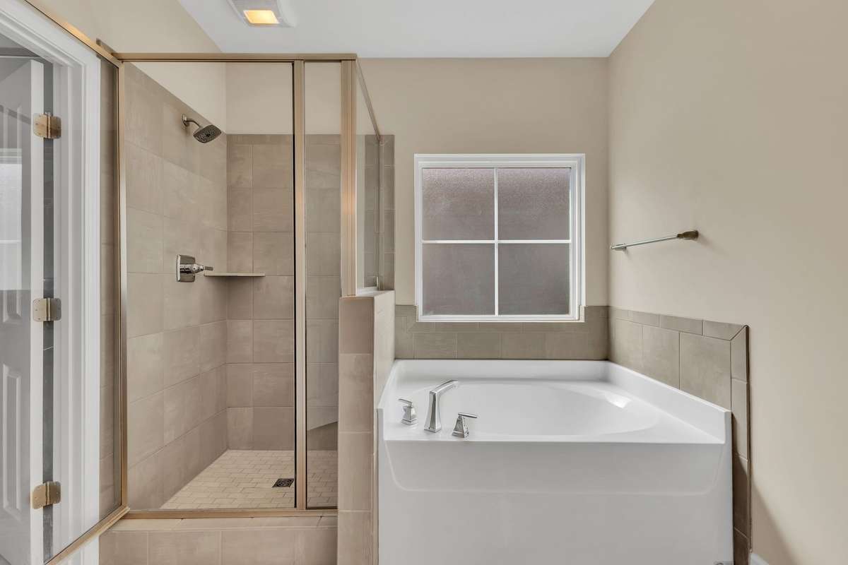 Separate Tub/shower