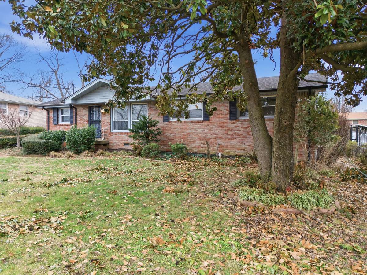 Lots of yard space to play and great curb appeal!