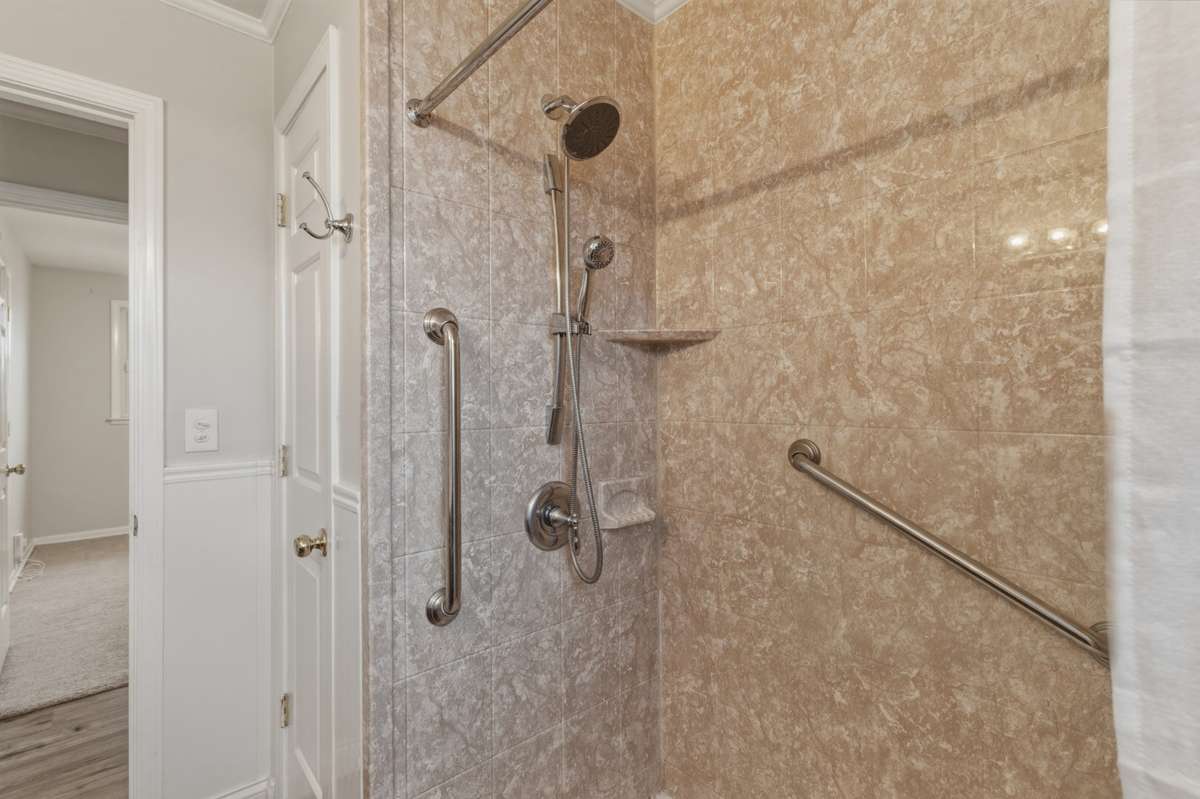 Very nice shower!