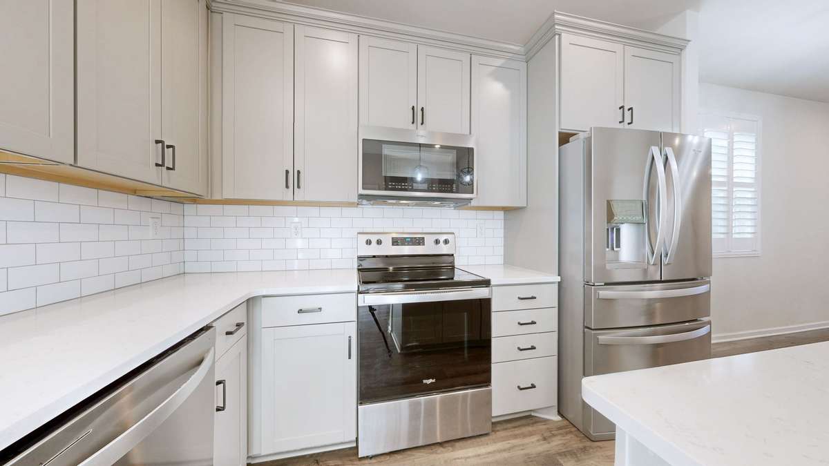All appliances stay!